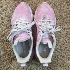 Adidas Cloudfoam tennis shoes